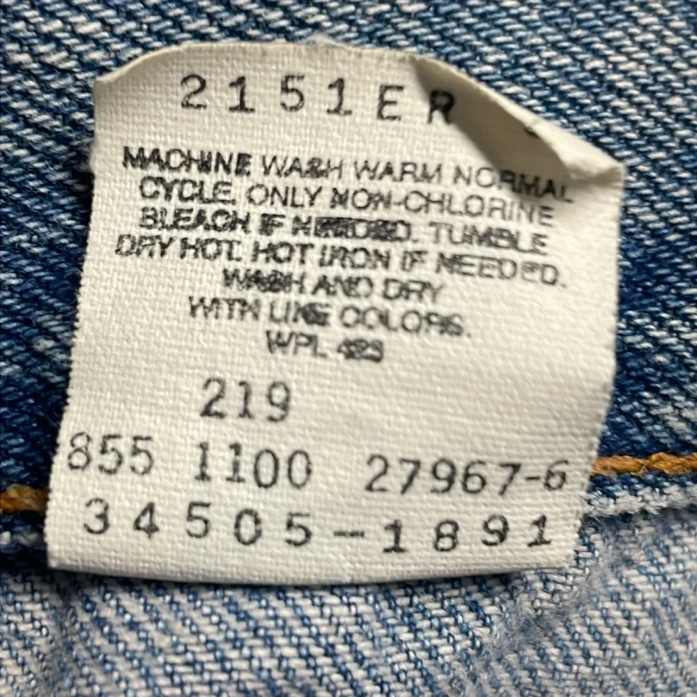 Vintage 90’s y2k Levi’s 505 Regular Fit Denim Shorts Blue Jean Size 34